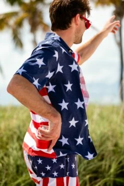 The Johnny Adams | Men's American Flag Stretch Hawaiian Shirt 14 The Johnny Adams | Men's American Flag Stretch Hawaiian Shirt -US Clothing Sales Store 20190308 M USASwim SpringShoot SombreroBeach MLR CA5A3174